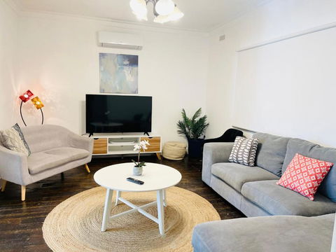 D113 Marsden Garden Estate - Tourism Townsville 0