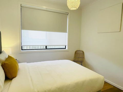 D132 Well Keep Secret Lake Home - Tourism Townsville 3