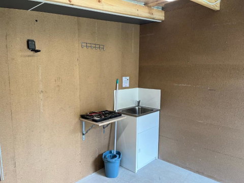 Derby Digs Cabin - Tourism Townsville 4