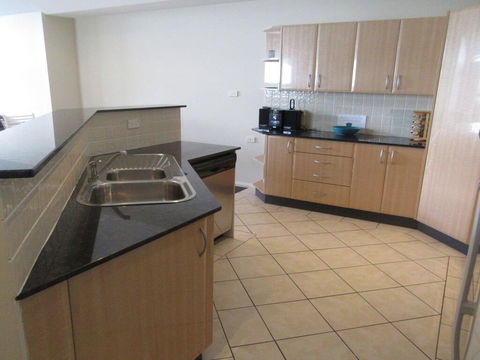 27b Christmas Bush Avenue - Duplex In Nelson Bay Walking Distance To Dutchies Beach - Tourism Townsville 2