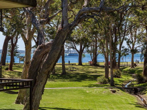 28 'Bay Parklands', 2 Gowrie Ave - Pool, Tennis + Stunning Views - Tourism Townsville 0