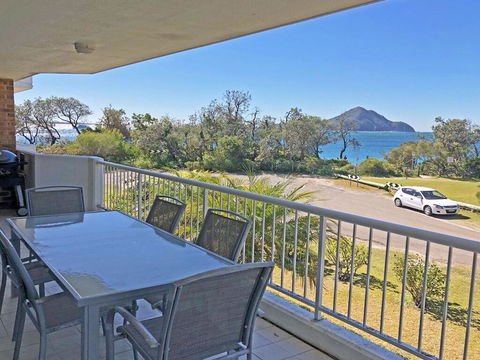3 'Albacore', 12 Ondine Close - Waterfront, Pool, Lift & Views - Tourism Townsville 3