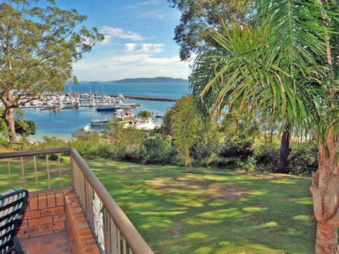 3 'Sailfish' 46 Magnus Street - Tourism Townsville 1