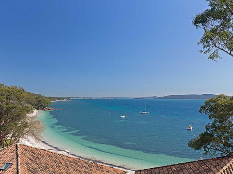 3 'Sebastapol' 66 Thurlow Avenue - Gorgeous Unit Overlooking Dutchies Beach - Tourism Townsville 1