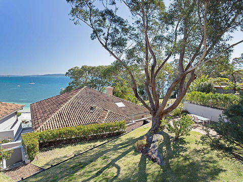 3 'Sebastapol' 66 Thurlow Avenue - Gorgeous Unit Overlooking Dutchies Beach - Tourism Townsville 3