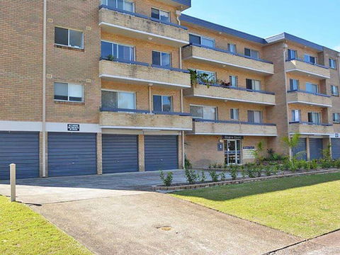 3 'Silvana Court', 26 Ajax Avenue - Neat Unit With Air Conditioning - Tourism Townsville 0