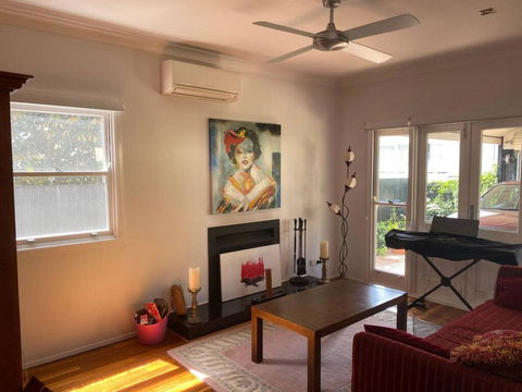 3 Bedroom Character Home Near CBD - Tourism Townsville 2