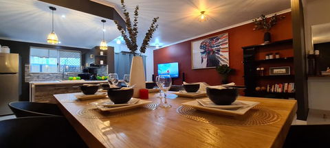 3 BEDROOM CITY ESCAPE - CHAMPAGNE STAYS Darwin - Tourism Townsville 3