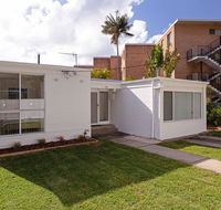 3 Lillian Street - fantastic house so close to the water - Tourism Townsville