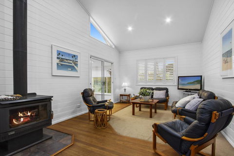 3 Macleay St, Narrawallee - Tourism Townsville 2