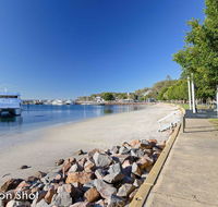 3 Tomaree Street - cute 4 bedroom house with aircon in the heart of town - Tourism Townsville