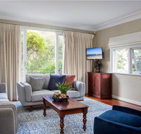 3-Bed House near Bondi Beach with Balcony Parking - Tourism Townsville