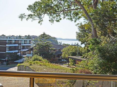 30 'The Commodore' 9-11 Donald Street - Fabulous 3 Bedroom 2 Bathroom 2 Carspaces - Tourism Townsville 2