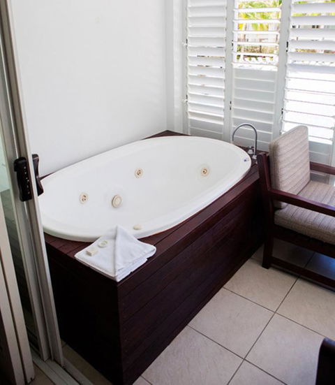 3123 BEACH CLUB PARADISE - Tourism Townsville 3