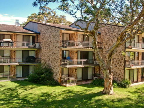 32 'Bay Parklands', 2 Gowrie Avenue - Fantastic Unit With Air Conditioning, Pool, Tennis Court & Spa - Tourism Townsville 3