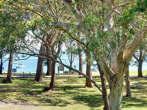 32 'Bay Parklands', 2 Gowrie Avenue - Fantastic Unit With Air Conditioning, Pool, Tennis Court & Spa - Tourism Townsville 0