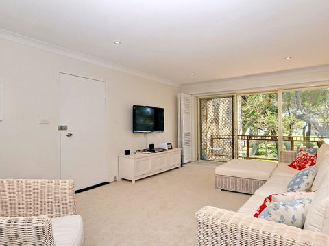 32 'Bay Parklands', 2 Gowrie Avenue - Fantastic Unit With Air Conditioning, Pool, Tennis Court & Spa - Tourism Townsville 1