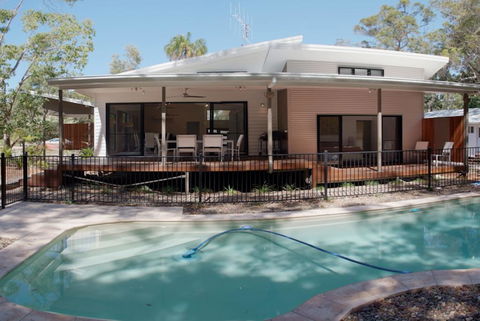 33 Esprit Drive - Rainbow Shores, Style, Comfort And Relaxation, Pets Welcome, Pool - Tourism Townsville 0