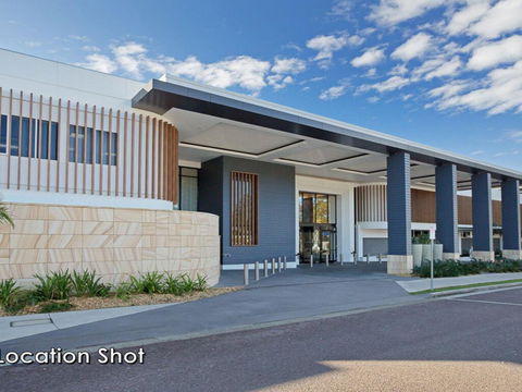 34 'Bay Parklands', 2 Gowrie Avenue - WIFI, Views, Pool, Spa & Tennis Court - Tourism Townsville 3