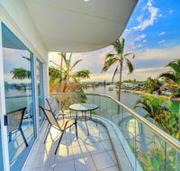 3br Broadbeach Lakefront Apartment - Tourism Townsville