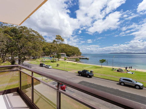 4 'Collendina', 19 Kurrawa Close - Fantastic Water Views And Sea Breezes - Tourism Townsville 0