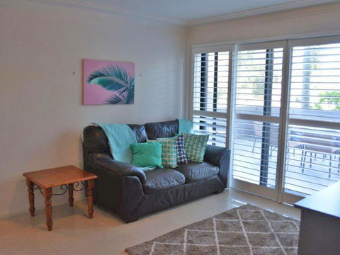 4 'Florentine' 11 Columbia Close - Spectacular Views And Air Conditioning - Tourism Townsville 2
