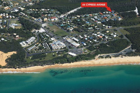 44 Cypress Avenue - Holiday Home In A Quiet Location, Close To Patrolled Beach And CBD - Tourism Townsville 3