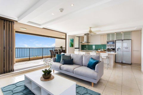 5,  Apartment On The Esplanade - Tourism Townsville 0