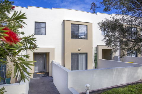 5/14 Dolphin St- Dolphin 5 At Ulladulla - Tourism Townsville 0