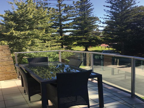 507 At The Waves - Tourism Townsville 1