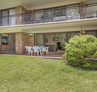 56 'Bay Parklands' 2 Gowrie Ave - ground floor air conditioned  Foxtel - Tourism Townsville
