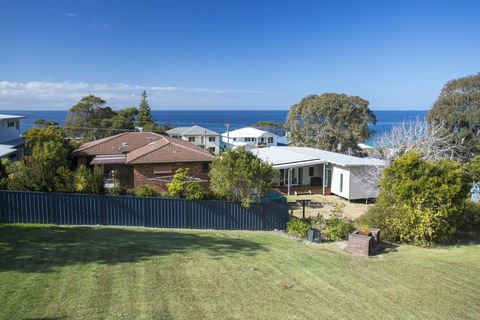 58 Lockhart Ave - Unlock Mollymook's Heart - Tourism Townsville 3