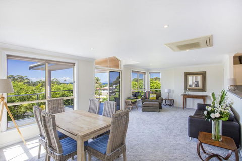 58 Seaview St - Summer Days - Tourism Townsville 2