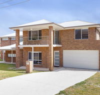 5B BENT STREET - LARGE HOUSE WITH DUCTED AIR CON WIFI  FOXTEL - Tourism Townsville