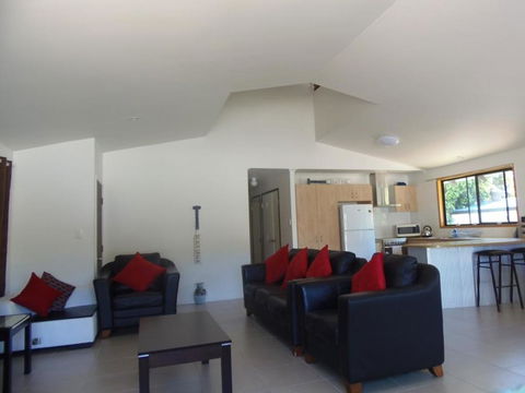6 Bomburra Court - Rainbow Beach, Pet Friendly In Great Bush And Beach Location - Tourism Townsville 2