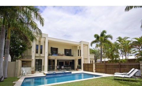 6 Witta Circle - Tourism Townsville 0