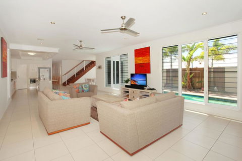 60 Beachway Parade, Marcoola, 500 BOND, Linen Supplied - Tourism Townsville 1