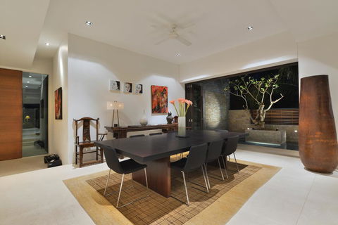 61 Murphy Street - Luxury Holiday Home - Tourism Townsville 1
