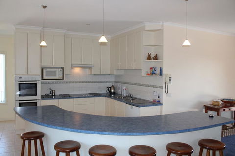 61 Red Rocks Rd, Cowes - Tourism Townsville 3