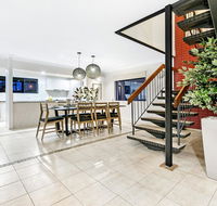 7 Bedroom Gold Coast Luxury Waterfront Home with Pool sleeps 20 - Tourism Townsville
