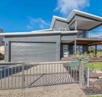 7 Graydens Road Ventnor with Spectacular views - Tourism Townsville