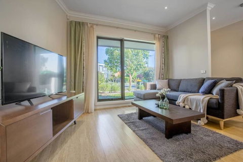 70, Greenbell Doncaster@4Bd3Bth, WestField, Freecarpa - Tourism Townsville 0