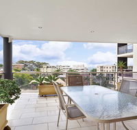 8 'Carrington' 15 Government Road - spacious unit with air conditioning and lift - Tourism Townsville