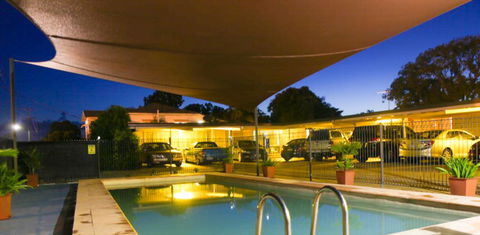 A & A Motel - Tourism Townsville 0