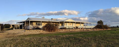 A Better Life Animal Sanctuary FarmStay - Private Two-Bedrooms, Lounge Room & Bathroom & Toilet, Shared Kitchen - Tourism Townsville 0