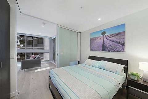 A Bright & Modern CBD Apt Next To Southern Cross - Tourism Townsville 1