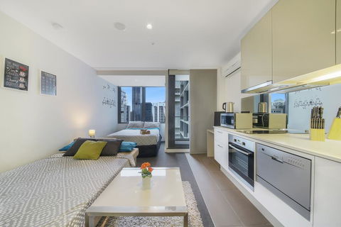 A Cozy & Comfy Studio Next To Southern Cross - Tourism Townsville 3