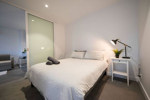A Dreamy 2BR CBD Apartment Near Southern Cross - Tourism Townsville 3