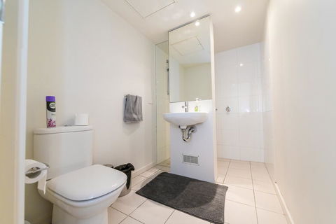 A NY Style Loft In Melbourne CBD - Tourism Townsville 3
