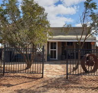 A real bush retreat. Kangas Emus  Starry Skies. - Tourism Townsville